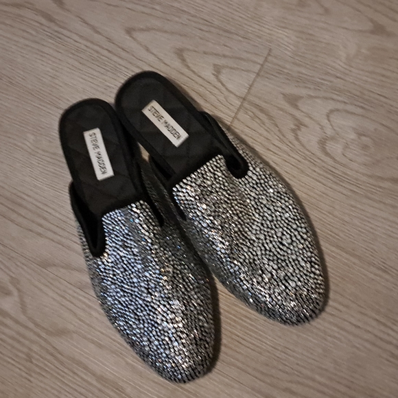 Slip on shoes - Picture 3 of 6